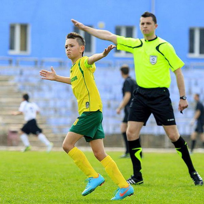 Octavian Cracea se bucura dupa o reusita in tricoul Vasluiului