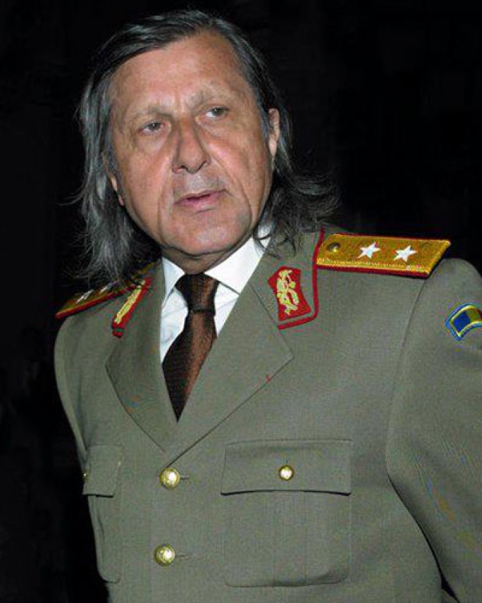 Ilie Nastase detine gradul de general al Armatei Romane