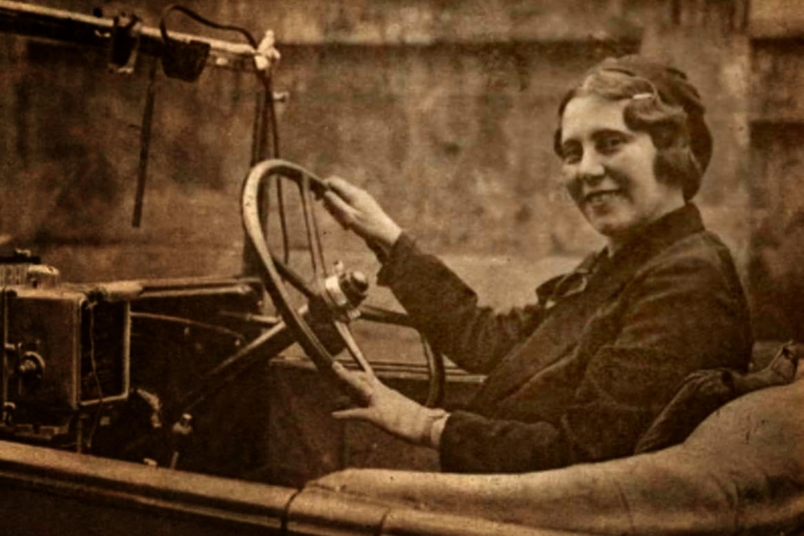 Femeia la 1930