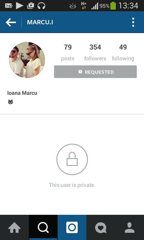 Tot pe o pagina de socializae, studenta a postat un cadru cu ea si fotbalistul