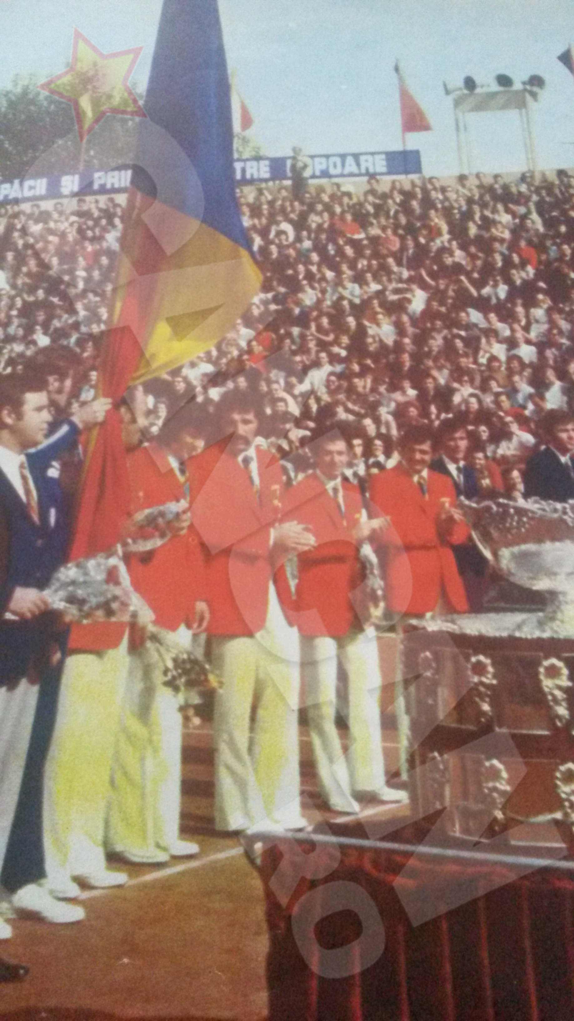Ion Tiriac inaintea finalei de Cupa Davis de la Bucuresti (1972)