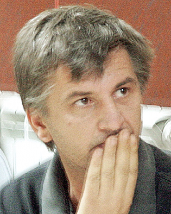 Tatal Larisei nu a mai suportat taraganea condamnarii monstrului cu chip de om, asa ca a decis sa se sinucida