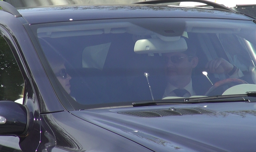 Talmacean si blonda lui au plecat la mall