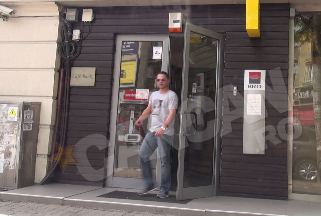 Augustin Viziru a scos mai intai bani de la banca