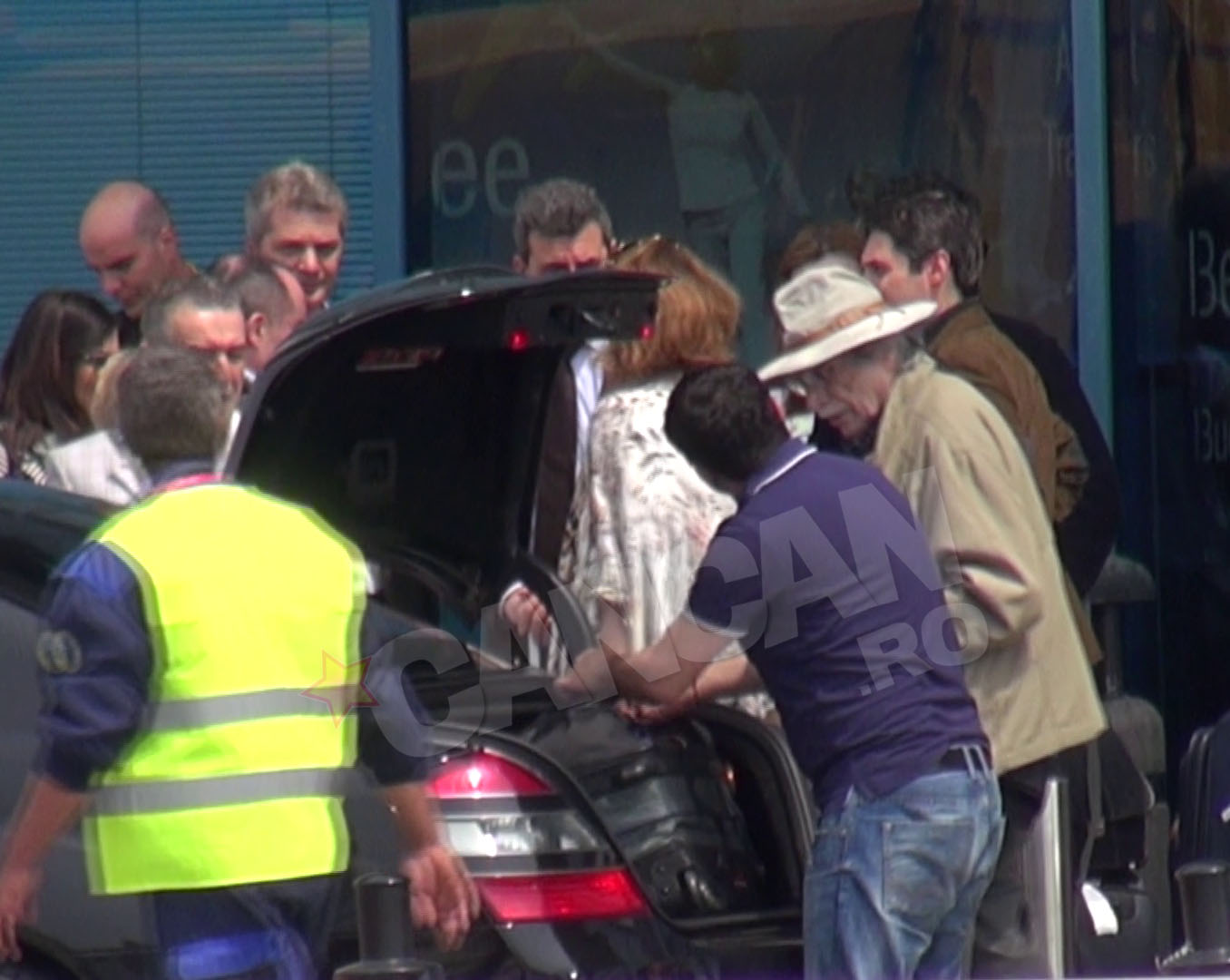 Lutu s-a straduit ca toate bagajele sa incapa