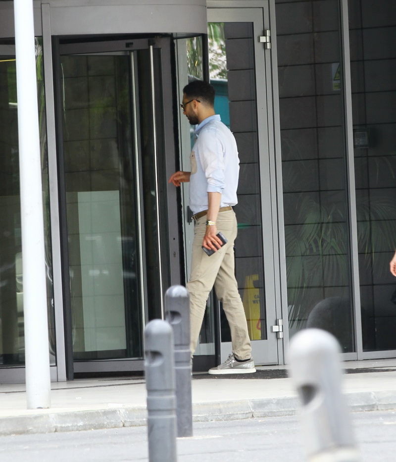 Costa Sponte are grija de o parte a afacerilor familie sale