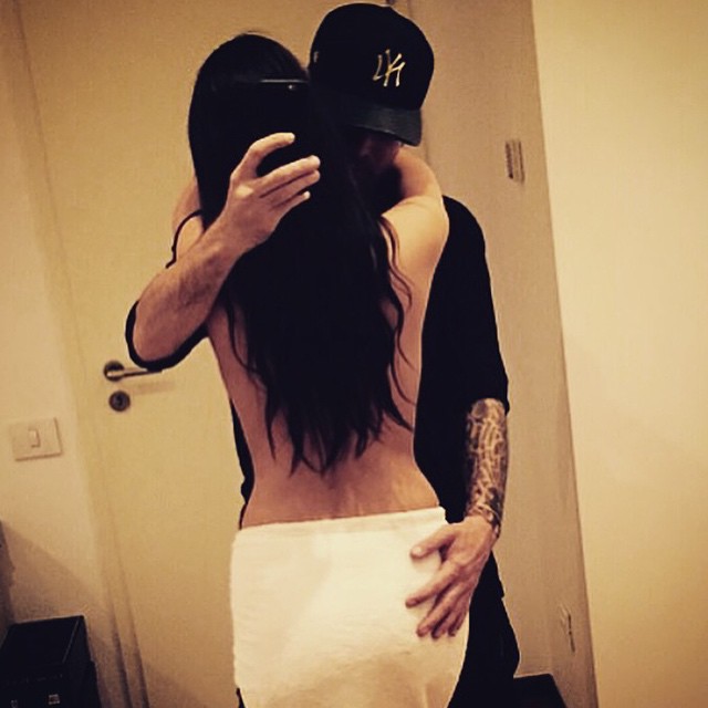 Mutu se mandreste cu iubita lui pe paginile de socializare