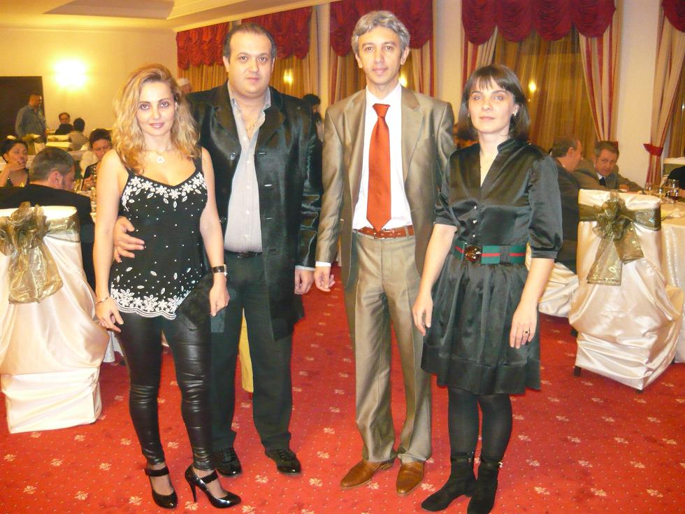 Dan Diaconescu la o petrecere alaturi de sotia sa