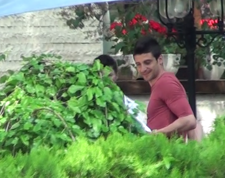 Niculae nu se desparte de tricoul visiniu