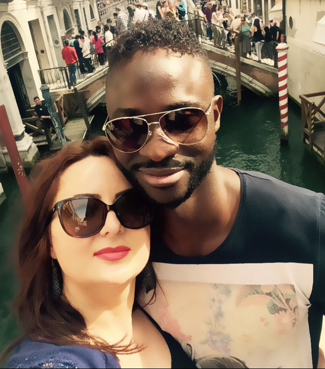 Mansour si iubita lui au mers la Venetia