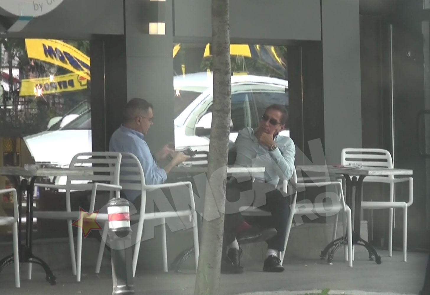 Petre Roman, la o discutie de afaceri