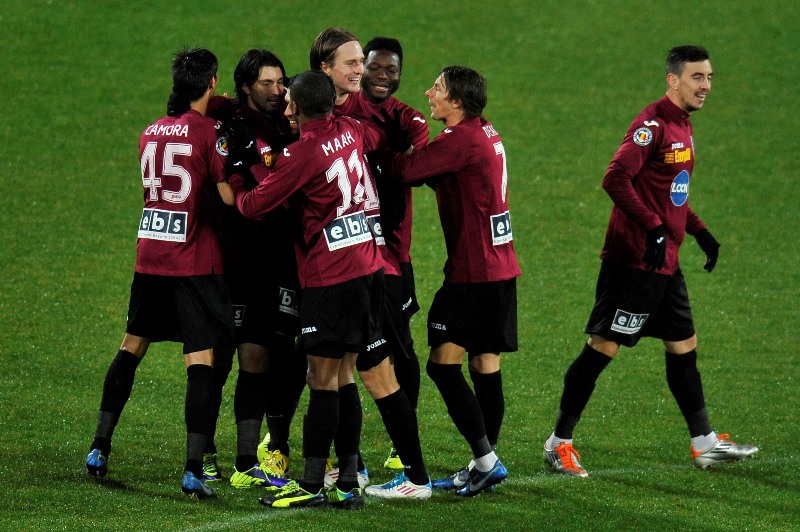 Din cauza restantelor financiare, clubul CFR Cluj a fost penalizat cu 24 de puncte.