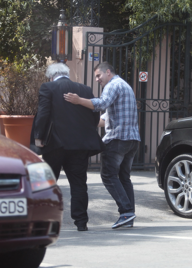 Valvis a fost linistit de soferul sau