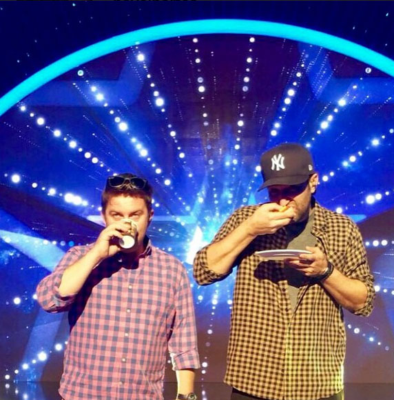 Pavel Bartos si Smiley