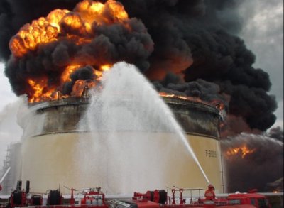 incendiu rafinarie