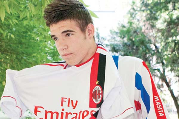 La 16 ani, Tudorie a fost aproape de un transfer la AC Milan