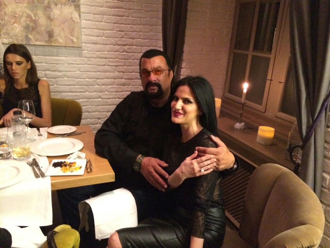 Steven Segal a fost fascinat de vocea Lorenei