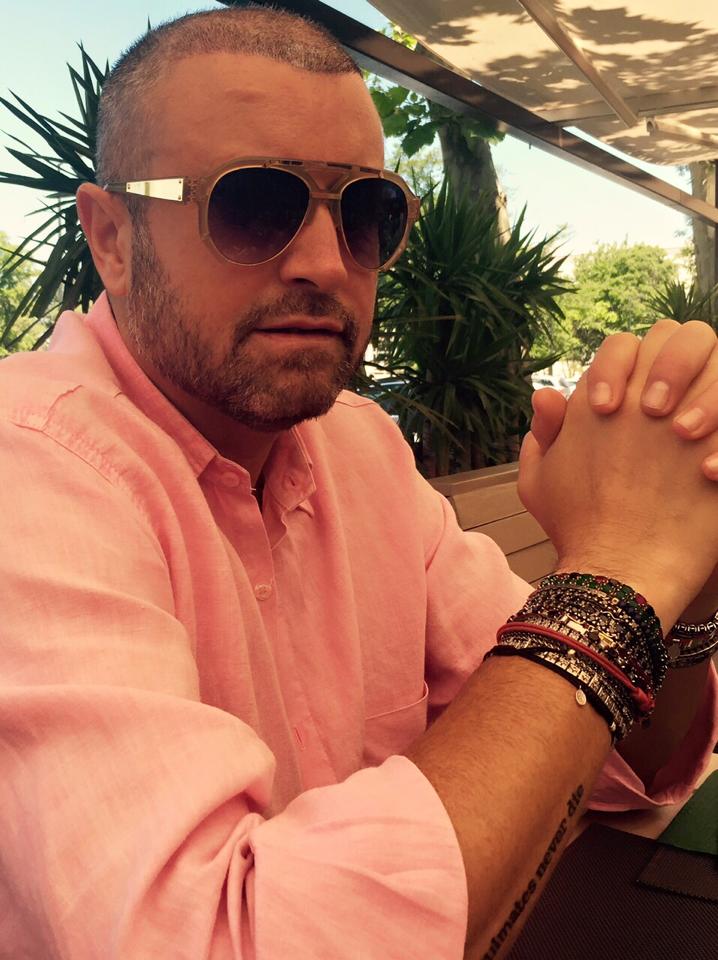 Catalin Botezatu si-a facut implant de par