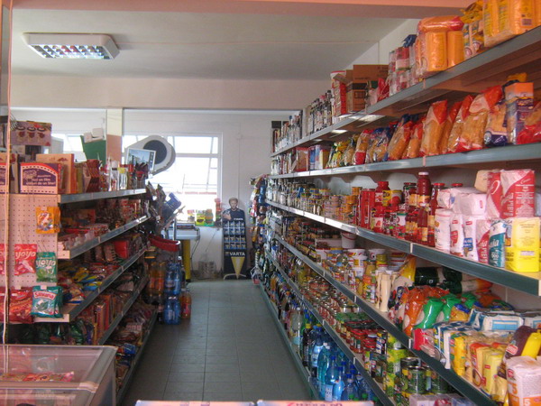 TVA-ul la alimente scade, de luni, de la 24% la 9%