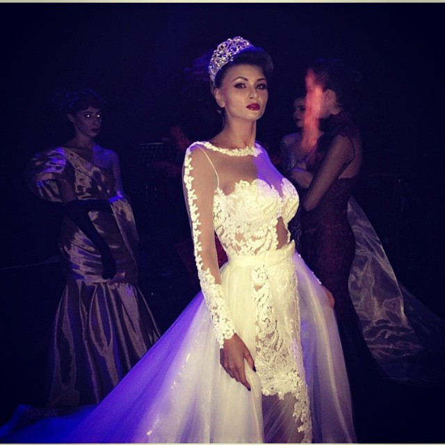 Ramona Gabor a imbracat rochia de mireasa