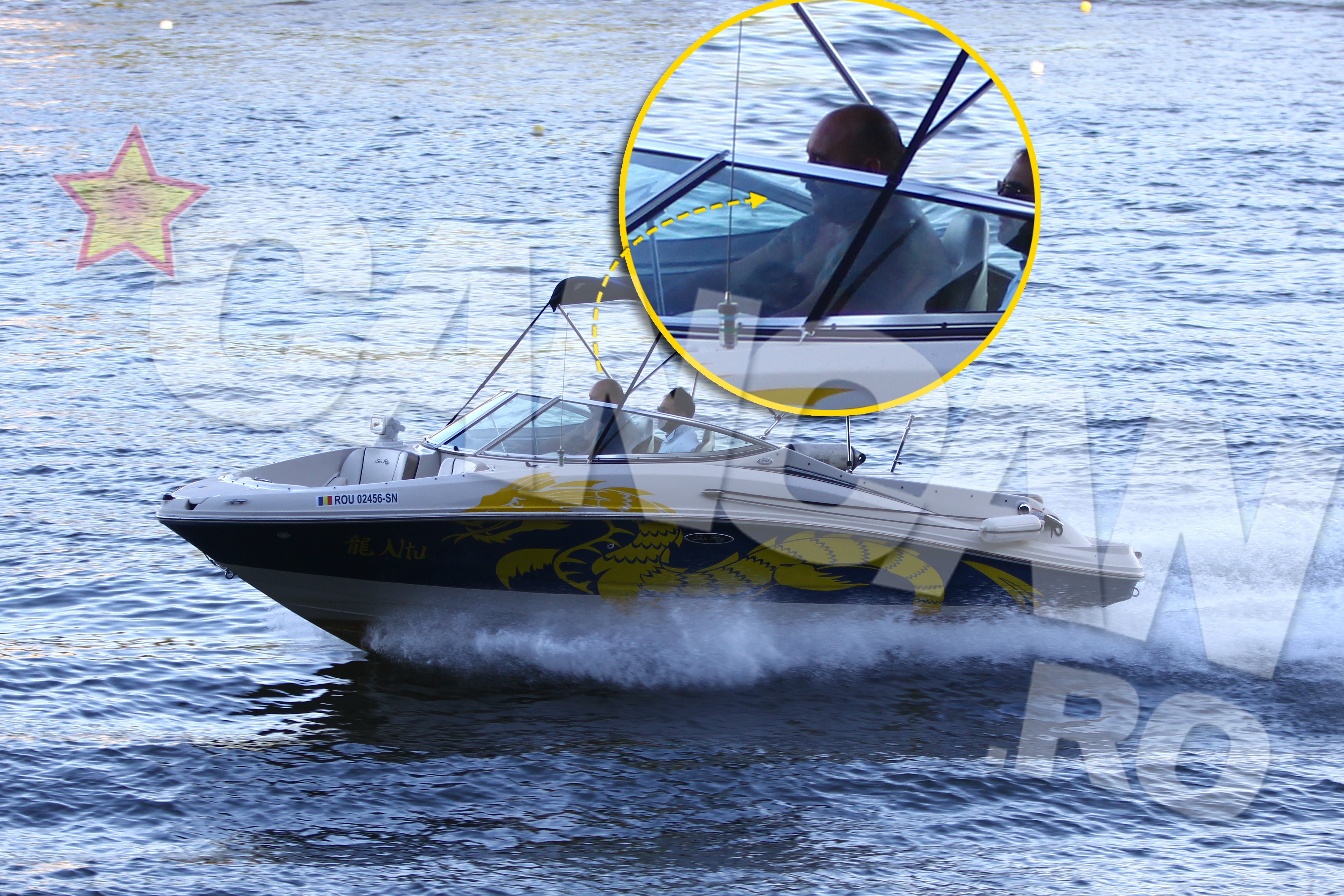 Nutu Camataru s-a plimbat cu barca pe lacul Snagov