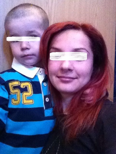 Roxana isi iubeste la nebunie baiatul