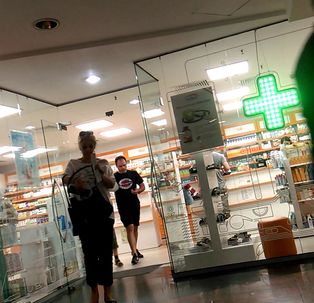 Bianca Brad, cu sotul la mall