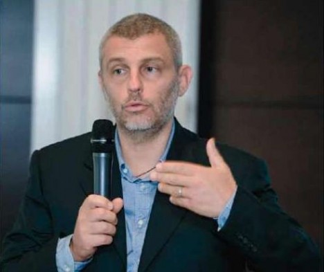 Profesorul Mihai Berteanu se ocupa de Gabriel Cotabita