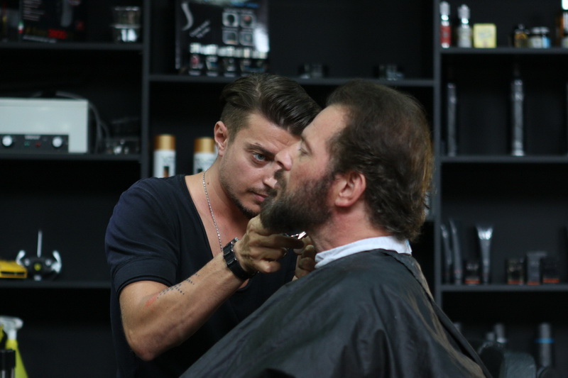 Vedeta va merge la Constanta sa urmareasca o gala Superkombat