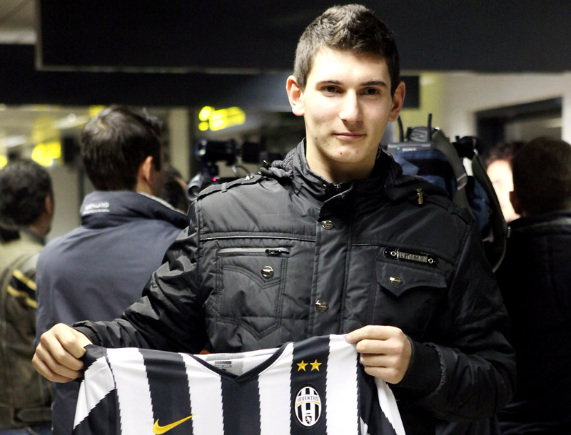 Branescu apartine de Juventus Torino