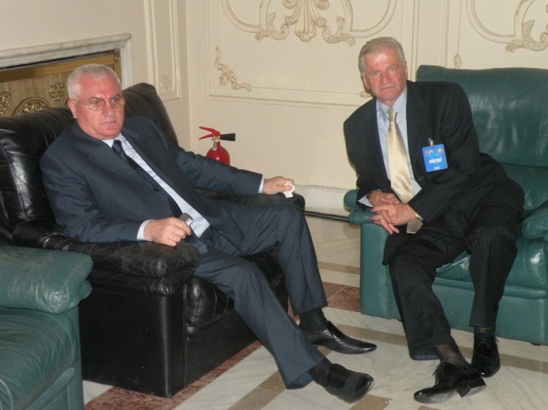 Romica Pascu (in dreapta) alaturi de Dumitru Dragomir