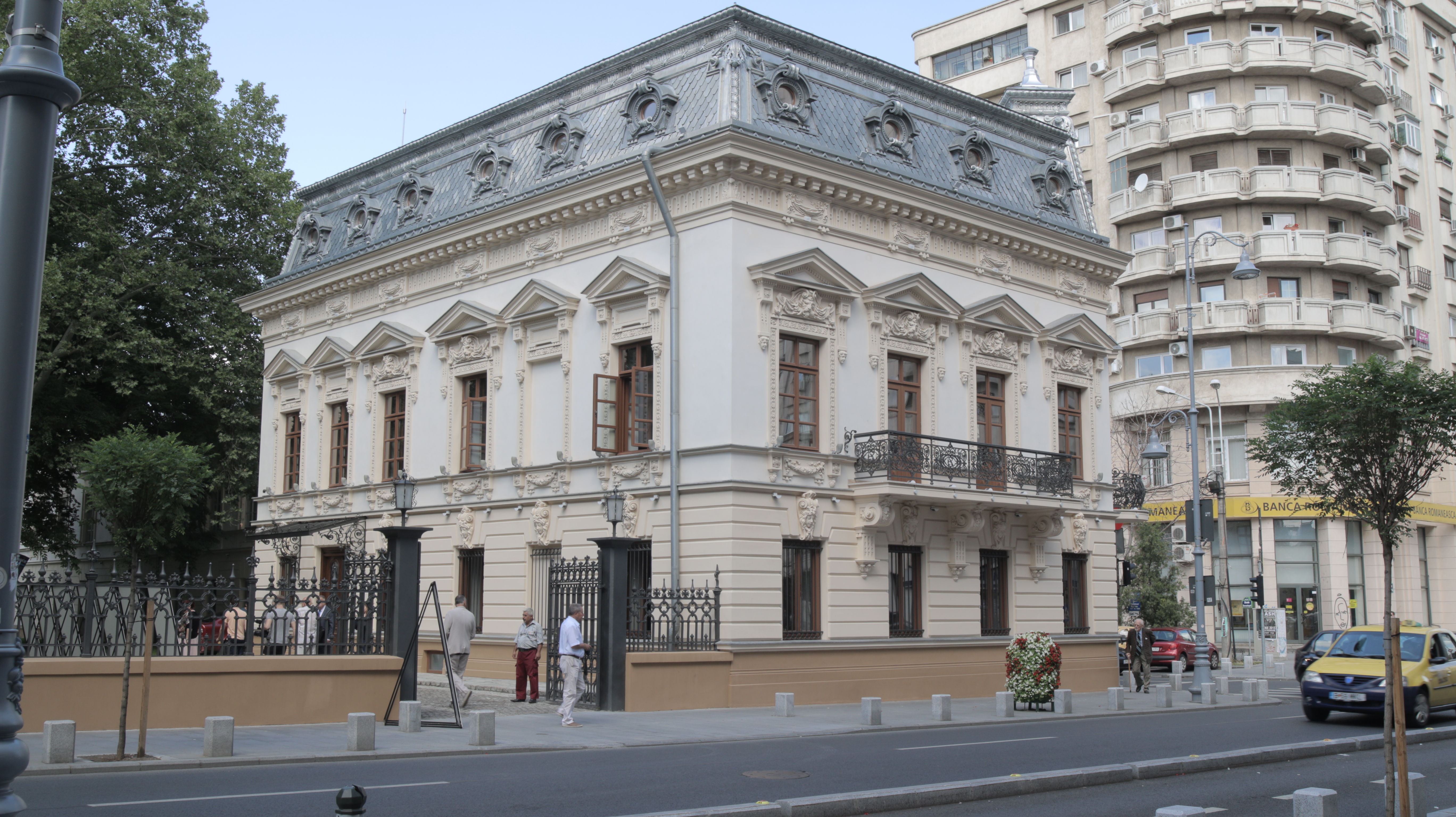 Muzeul a functionat 67 de ani ca ... depozit