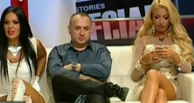 Dana, mama Renatei, si Loredana Chivu s-au certat la cutite in direct