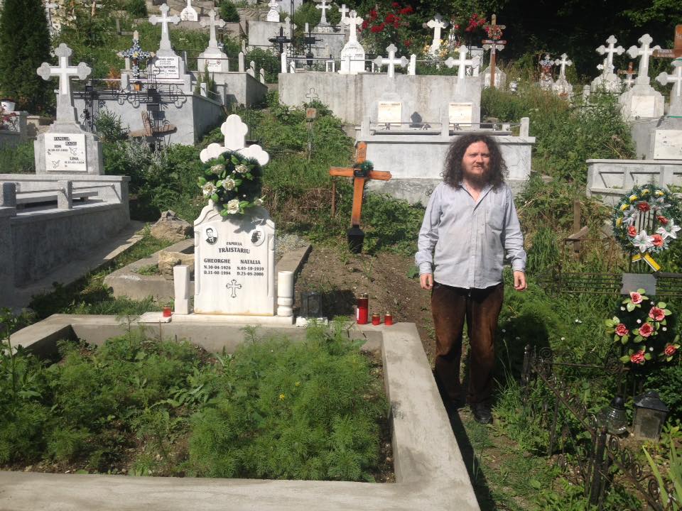 Vasile, fratele celebrului artist Mihai Traistariu