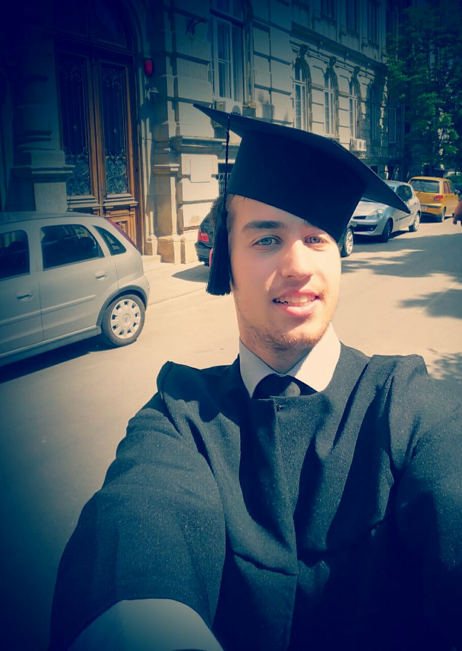 Pustiul se pregateste pentru un master tot in Teologie