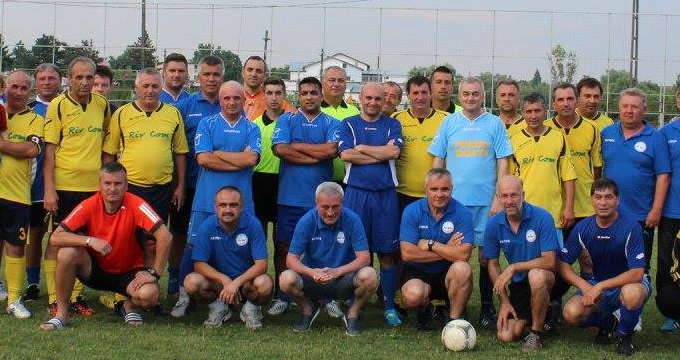 Lascarache este alaturi de colegii sai de la echipa de Old- Boys din Giurgiu