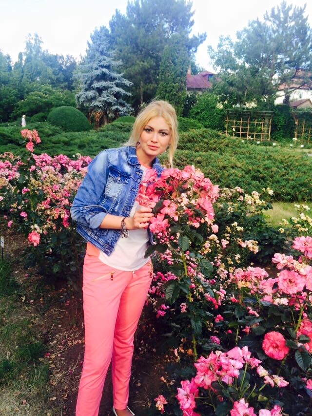 Flavia cantareste in prezent 50 de kilograme