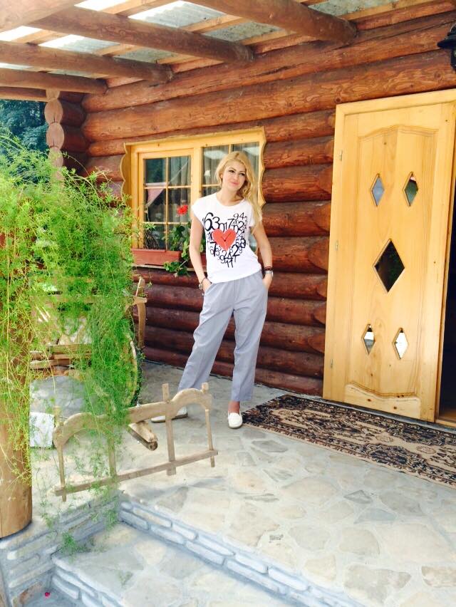 Blonda a lasat trecutul in urma