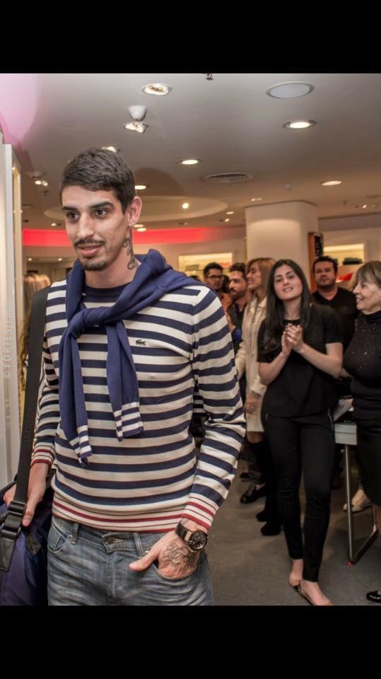 Henrique a defilat in magazinul renumitului brand vestimentar