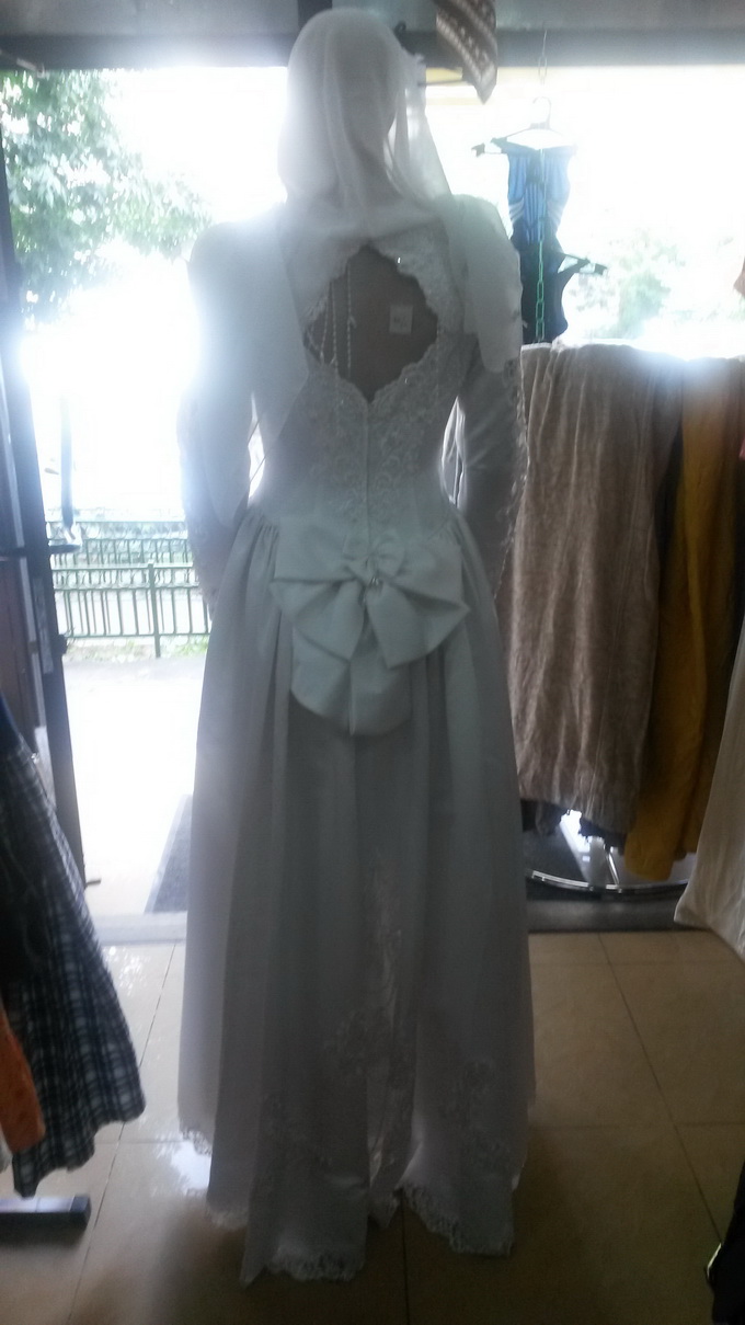 Rochiile sunt aduse din Germania