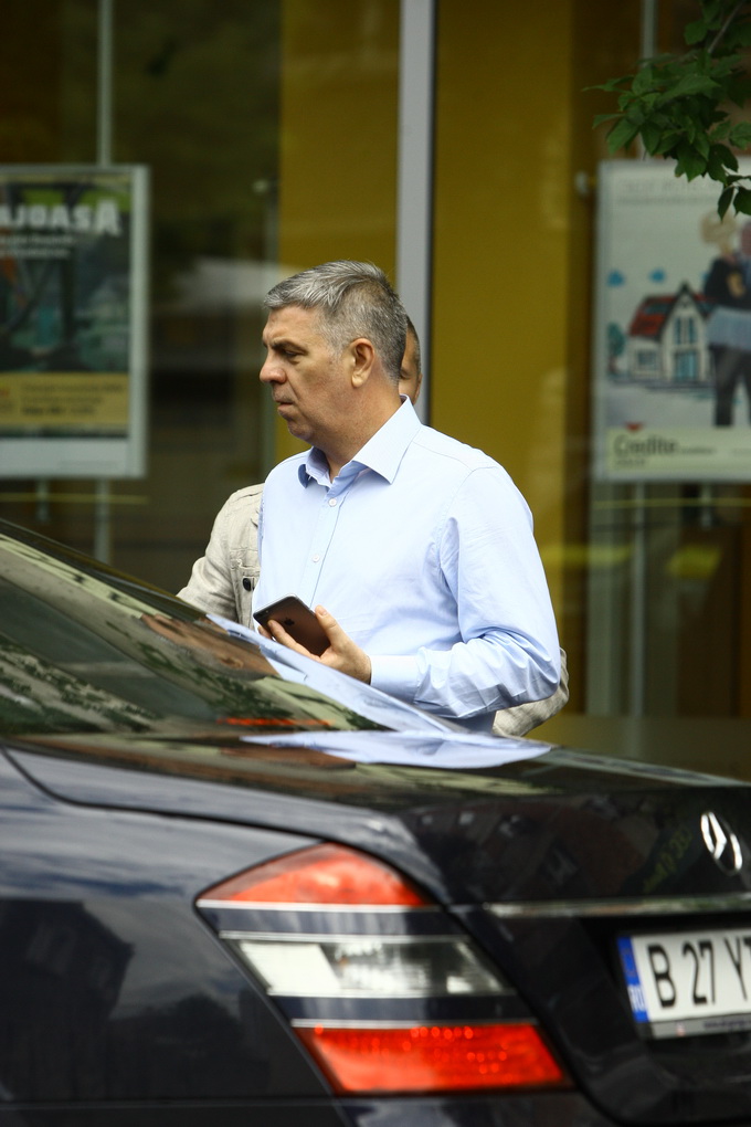 Soferul i-a deschis usa presedintelui Camerei Deputatilor