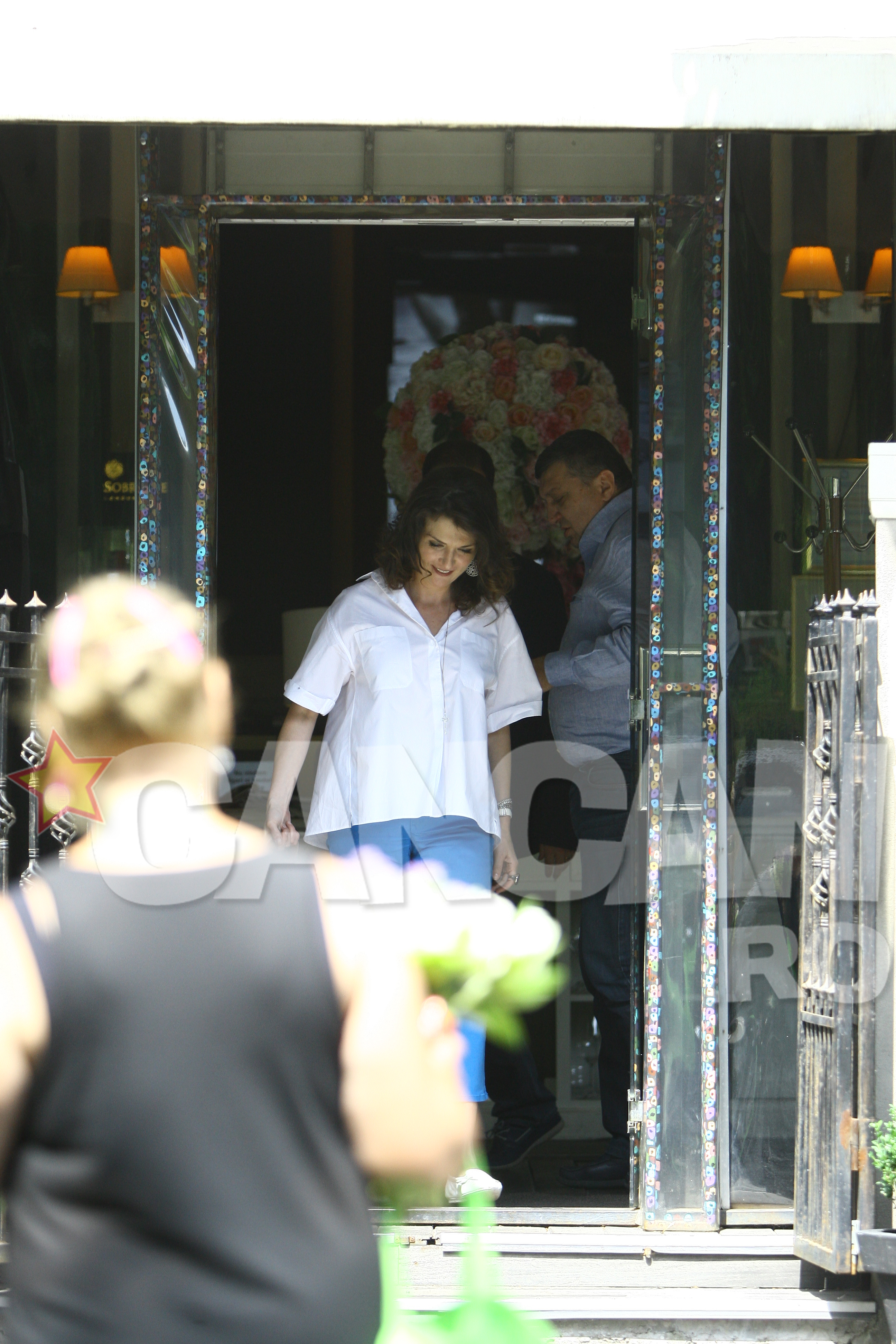 Cei doi ies din restaurant