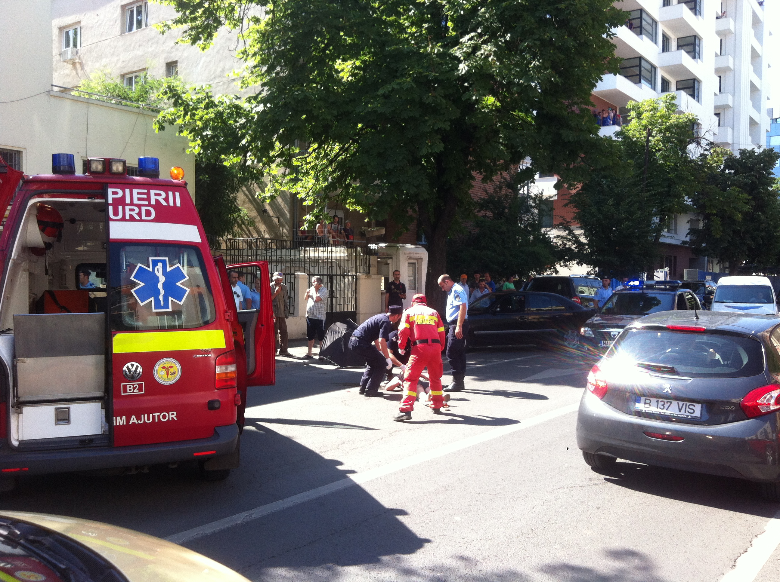 la fata locului s-au deplasat imediat cei de la SMURD