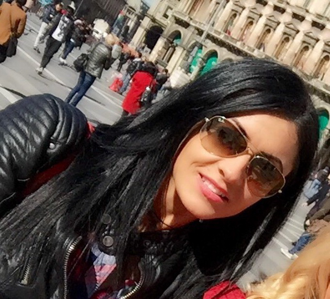 Ioana a fost inselata de Ousamne, cel al carui caine a fost mangaiat de o alta fata