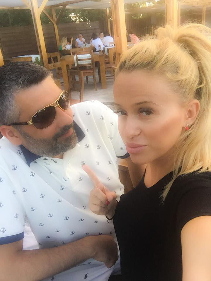 Anda Adam, cu o sosie a lui George Clooney