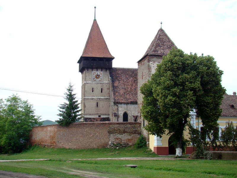 Biserica fortificata din Brateiu