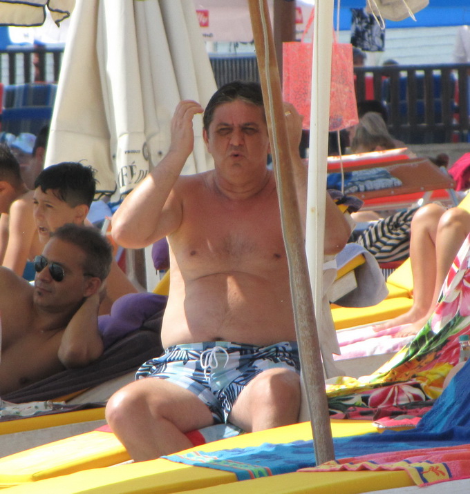 Lacatus s-a bucurat de vremea frumoasa si a mers la mare