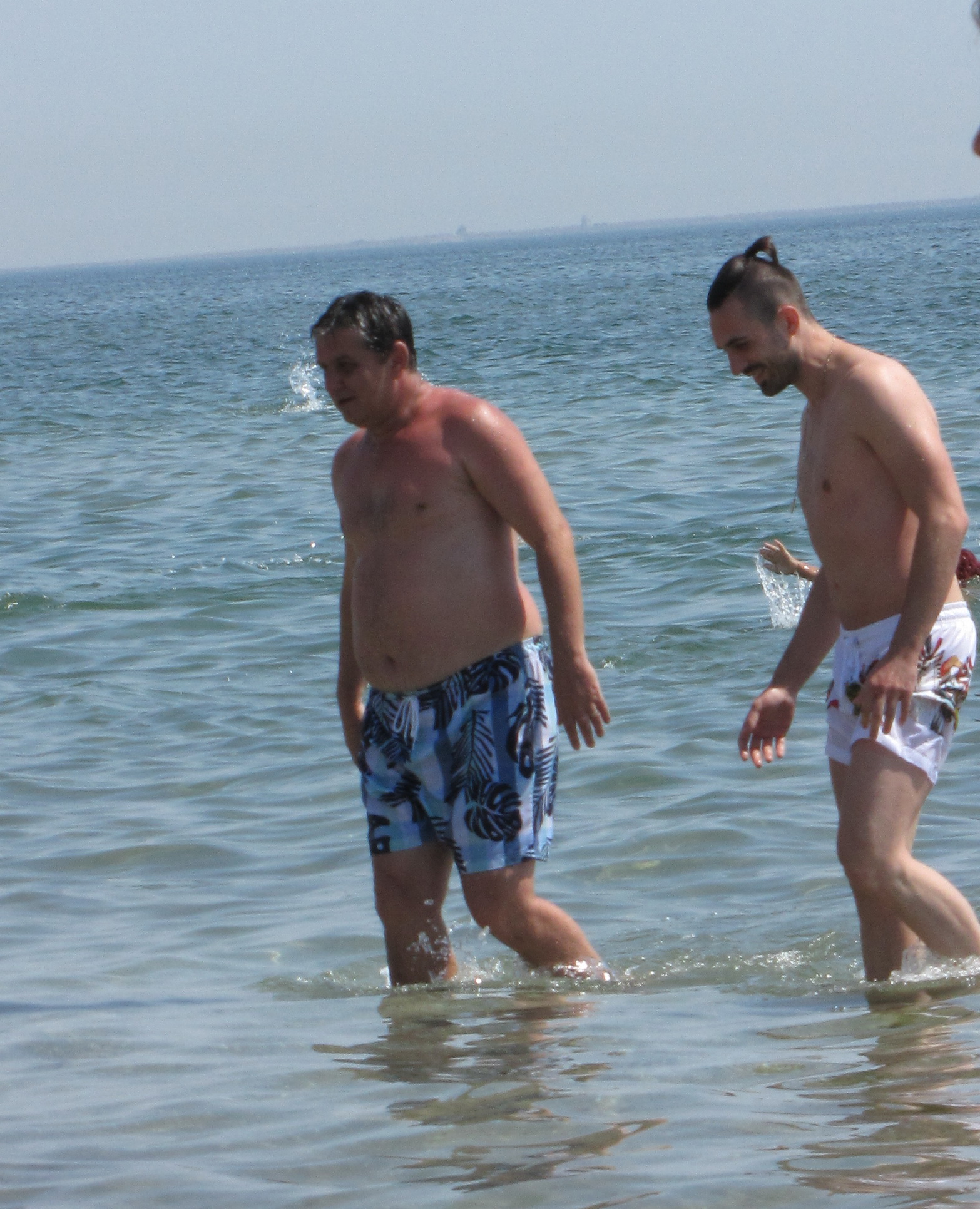 Lacatus a fost cu greu recunoscut de oamenii aflati la plaja