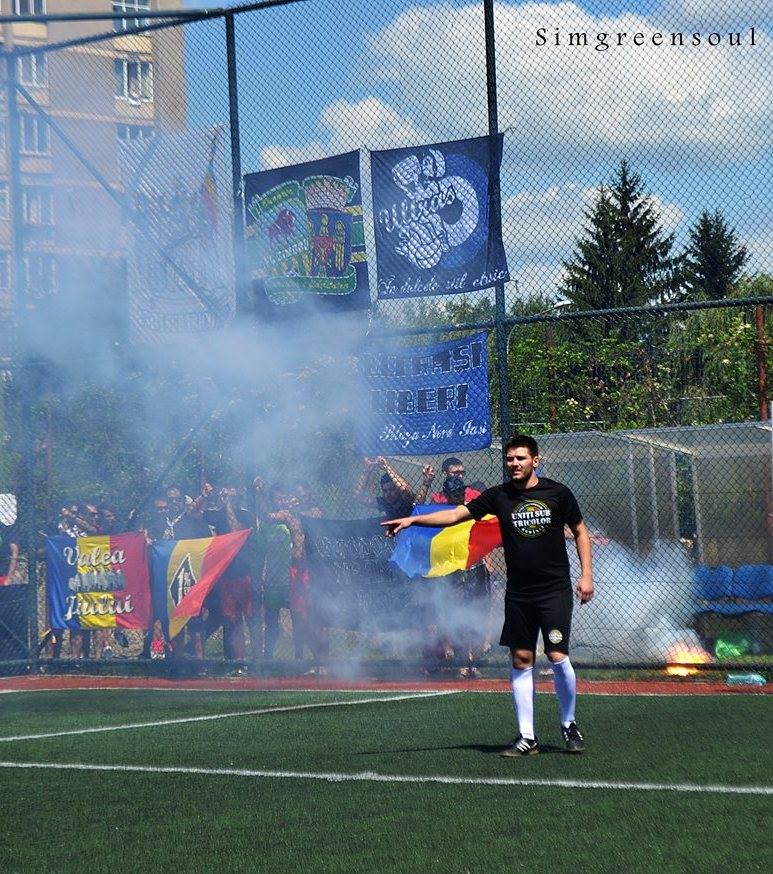 Fanii au aprins torte la Brasov si au facut o atmosfera superba
