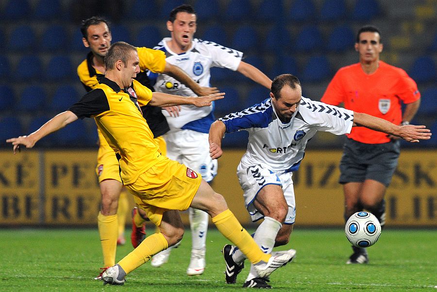 Dinamovistii au jucat senzational in Cehia, iar prin golurile lui M. Niculae si Andrei Cristea au reusit sa intoarca scorul